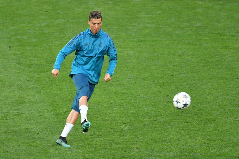 Ronaldo bất ngờ trở lại Real Madrid sau World Cup 2022 - Ảnh 1
