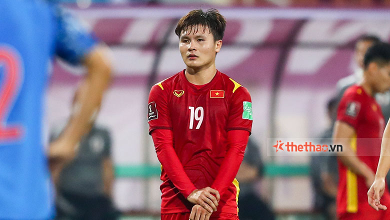 Quang Hải về nước, cùng ĐT Việt Nam dự AFF Cup 2022 - Ảnh 1