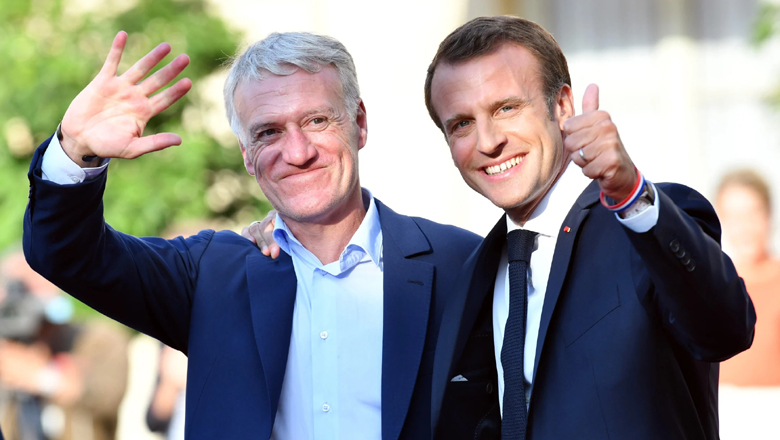 Tổng thống Pháp vào phòng thay đồ ăn mừng, muốn HLV Deschamps ở lại sau World Cup - Ảnh 2