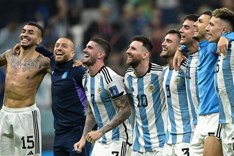 Adidas khổ sở vì áo đấu của Messi cháy hàng khắp thế giới - Ảnh 1