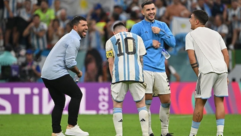 Aguero tập trung cùng ĐT Argentina, ngủ chung phòng với Messi - Ảnh 1
