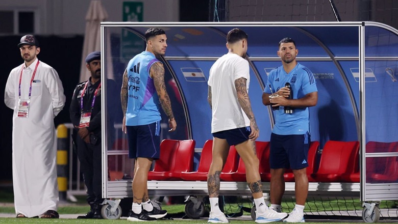 Aguero tập trung cùng ĐT Argentina, ngủ chung phòng với Messi - Ảnh 2