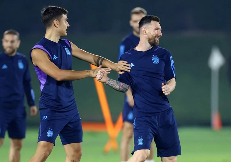 Messi tươi cười tập luyện cùng cả đội trước trận chung kết - Ảnh 5