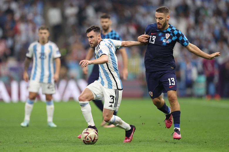 ĐT Argentina bất ngờ thay hậu vệ trái đá chính ở chung kết vào phút chót - Ảnh 1