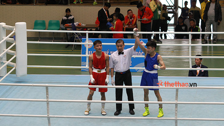 Sẳm Minh Phát đánh bại Lê Hữu Toàn ở bán kết Boxing Đại hội - Ảnh 1