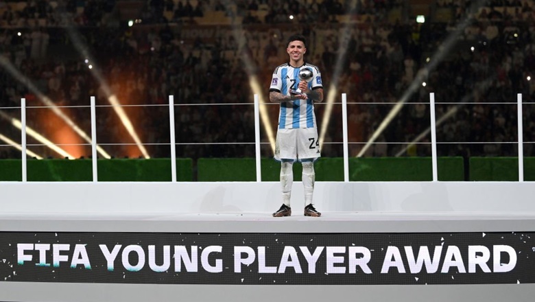 Chùm ảnh Messi cùng dàn sao Argentina nâng cao chức vô địch World Cup 2022 - Ảnh 1
