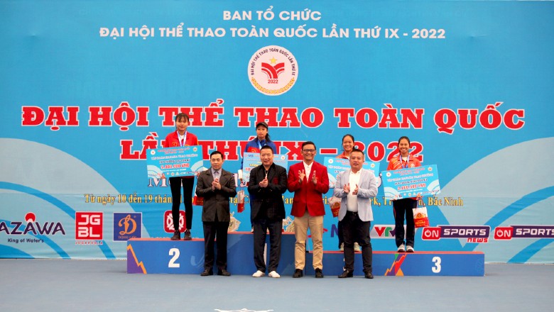 Lý Hoàng Nam ngược dòng hạ Phạm Minh Tuấn, giành HCV Đại hội TTTQ 2022 - Ảnh 1