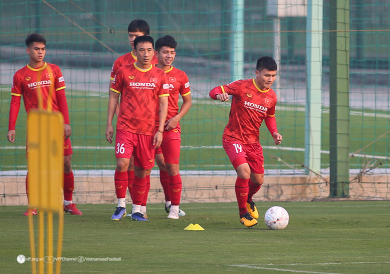 Danh sách đội tuyển Việt Nam AFF Cup 2022: Loại sao Hải Phòng, Viettel - Ảnh 1