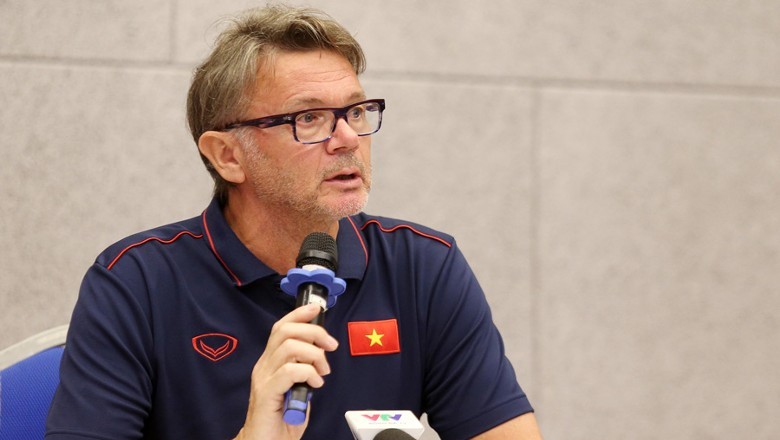 Philippe Troussier là ai? Tiểu sử HLV mới của ĐT Việt Nam - Ảnh 1