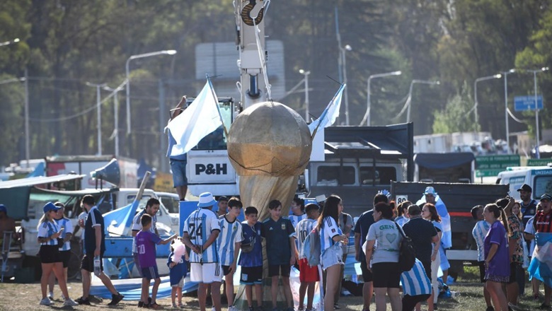 Tổng thống Argentina cho cả nước nghỉ 1 ngày mừng chức vô địch World Cup 2022 - Ảnh 2