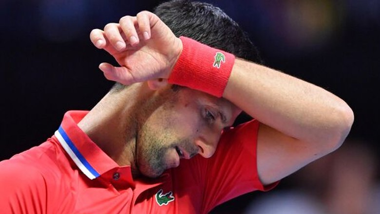 Djokovic thất bại trước Zverev ở World Tennis League 2022 - Ảnh 1