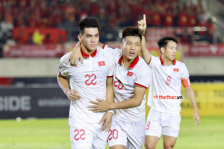 TRỰC TIẾP Việt Nam 1-0 Lào: Quang Hải rời sân sớm - Ảnh 16