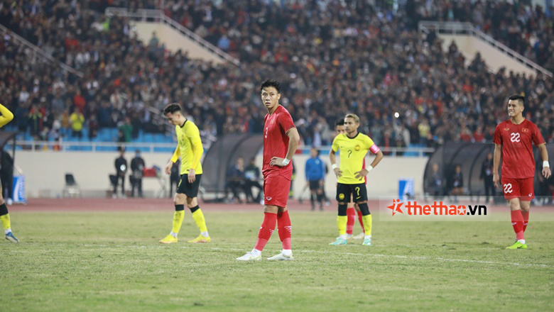 TRỰC TIẾP Việt Nam 2-0 Malaysia: Ngọc Hải nhân đôi cách biệt, thẻ đỏ cho đội khách - Ảnh 5