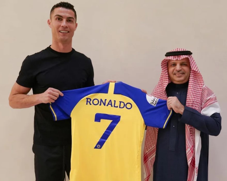 Điều gì chờ đón Ronaldo và gia đình ở Saudi Arabia? - Ảnh 1