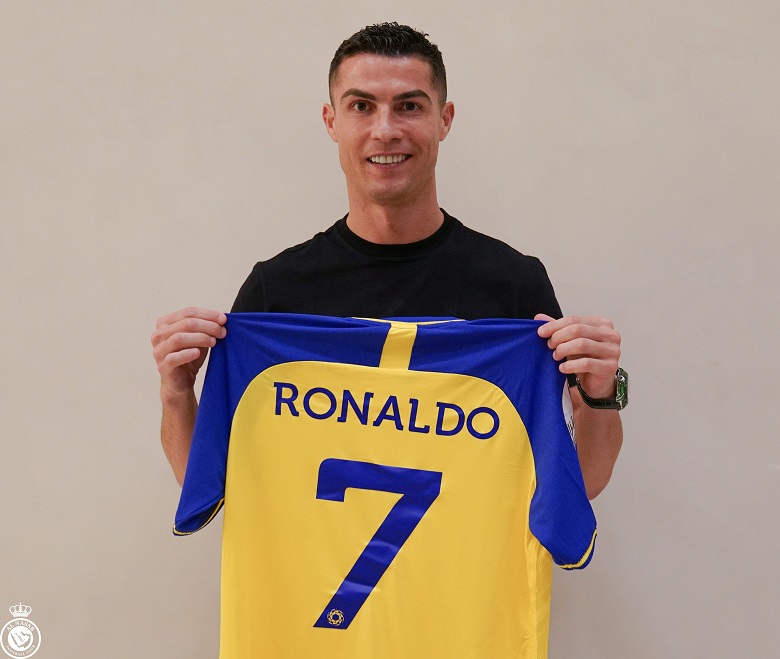 Ronaldo chính thức ký hợp đồng 2 năm, trị giá 150 triệu USD với CLB Al Nassr - Ảnh 3