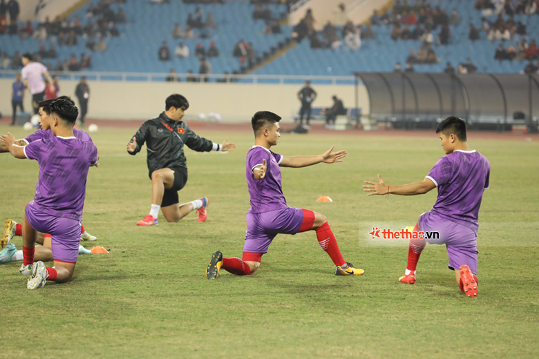 TRỰC TIẾP Việt Nam vs Myanmar, 19h30 ngày 3/1: Quang Hải, Văn Quyết đá chính - Ảnh 7