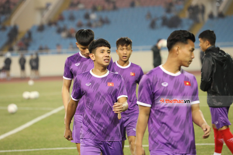 TRỰC TIẾP Việt Nam vs Myanmar, 19h30 ngày 3/1: Quang Hải, Văn Quyết đá chính - Ảnh 11