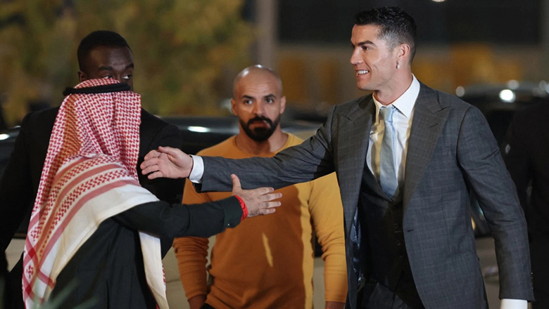 Ronaldo: Nhiều CLB châu Âu mời chào, nhưng tôi chỉ cam kết với Al Nassr - Ảnh 1
