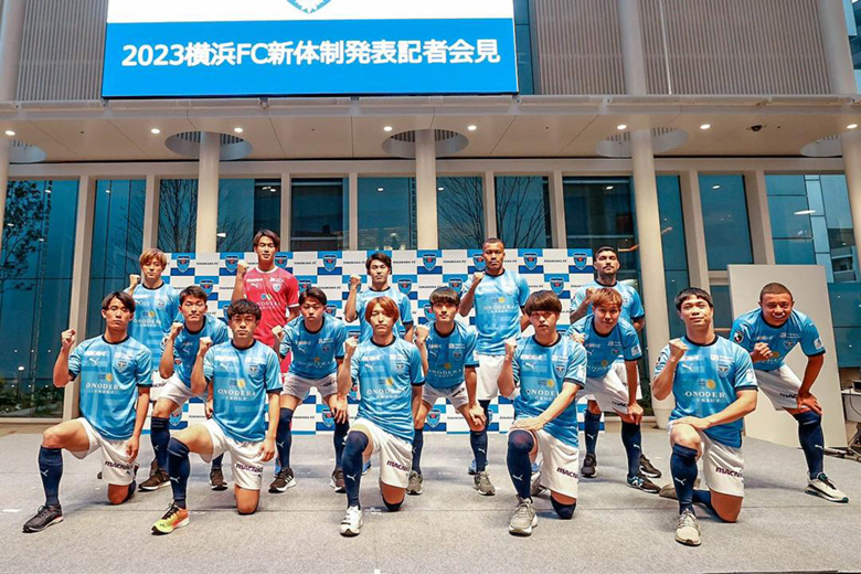 Công Phượng chính thức ra mắt Yokohama FC - Ảnh 2