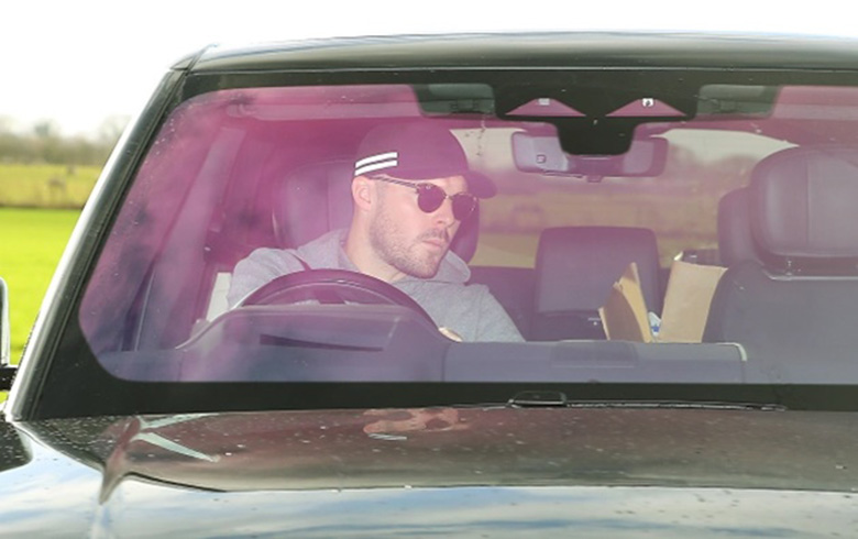 Antony lái 'bò' Lamborghini đến sân tập của MU sau tai nạn xe hơi đêm giao thừa - Ảnh 2