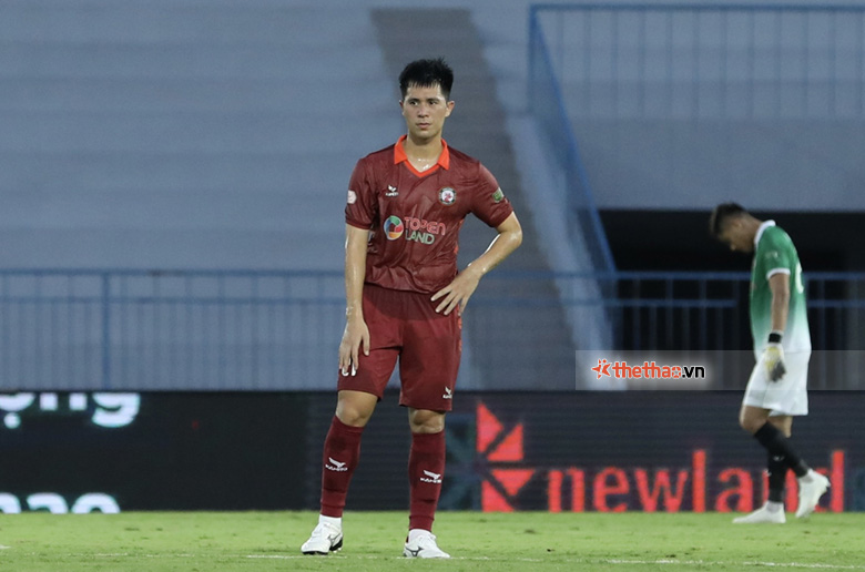Đình Trọng dính chấn thương trong lúc ĐT Việt Nam dự AFF Cup 2022 - Ảnh 2