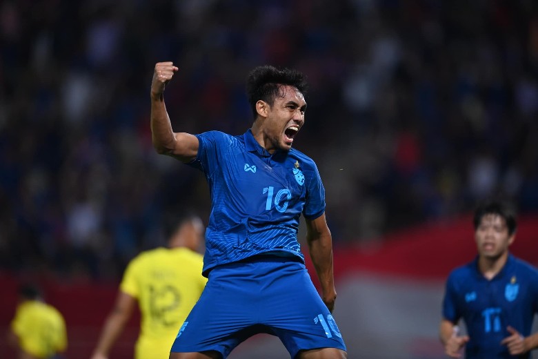 ĐT Thái Lan lần thứ 10 vào chung kết AFF Cup, lập kỷ lục vô tiền khoáng hậu - Ảnh 1