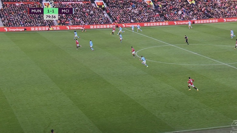Grealish, Maguire và Guardiola ‘va chạm’ trong đường hầm sau trận derby Manchester - Ảnh 2