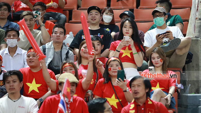 HLV Park Hang Seo tháo tấm HCB AFF Cup, tươi cười trong ngày cuối cùng dẫn dắt ĐT Việt Nam - Ảnh 6