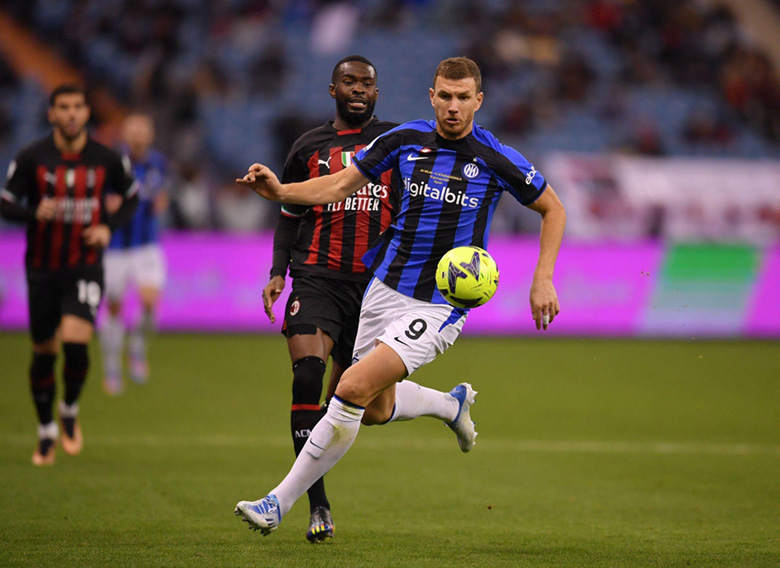 Kết quả bóng đá AC Milan vs Inter: Sắc xanh áp đảo, Nerazzurri vô địch Siêu cúp Italia - Ảnh 1