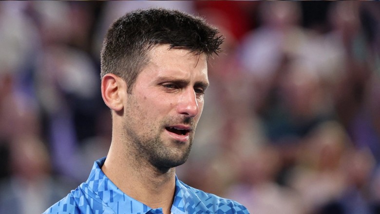 Djokovic bật khóc nức nở sau khi đăng quang tại Úc Mở rộng 2023 - Ảnh 3