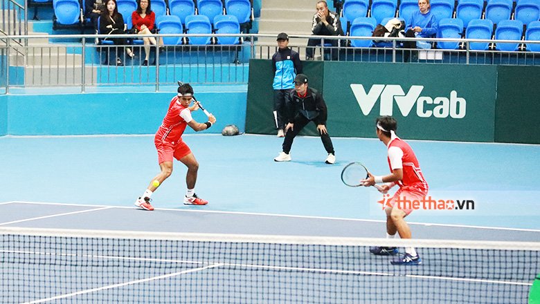 Hoàng Nam và Văn Phương thua trận đôi nam, ĐT quần vợt Việt Nam gặp khó - Ảnh 1