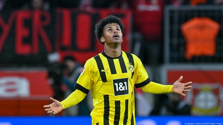 Sao trẻ Dortmund trở thành cầu thủ chạy nhanh nhất Bundesliga sau trận thắng Freiburg - Ảnh 1