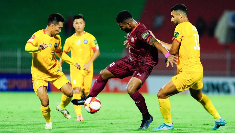 Kết quả Bình Định vs Khánh Hòa: Thẻ đỏ bước ngoặt, tân binh V.League tiếp tục trắng tay - Ảnh 1