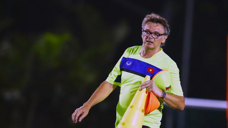 Khi nào HLV Philippe Troussier ra mắt ĐT Việt Nam? - Ảnh 2