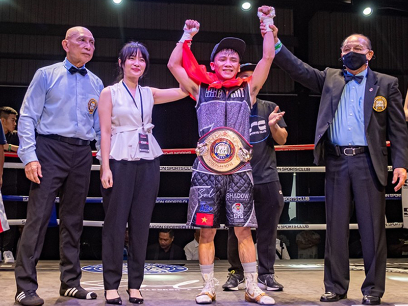 Giải đấu Boxing tranh đai WBA Châu Á lần đầu tiên tại Việt Nam, Nam Vương Boxing Trương Đình Hoàng thượng đài - Ảnh 8