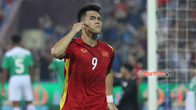 Văn Quyết vượt mặt Tiến Linh, trở thành chủ nhân Quả bóng Vàng Việt Nam 2022 - Ảnh 2