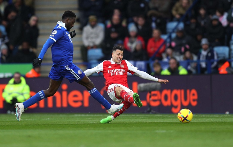 Kết quả bóng đá Leicester vs Arsenal: Martinelli lên tiếng, Pháo thủ thắng nhọc - Ảnh 2