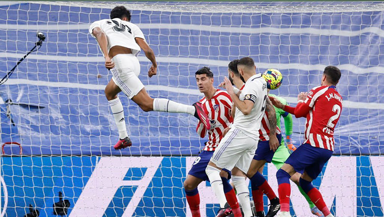 Kết quả bóng đá Real Madrid vs Atletico Madrid: Los Blancos chia điểm dù chơi hơn người - Ảnh 1