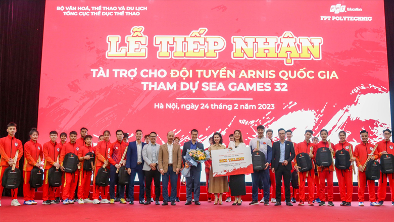 Đội tuyển võ gậy Việt Nam nhận được tài trợ trước thềm SEA Games 32  - Ảnh 3