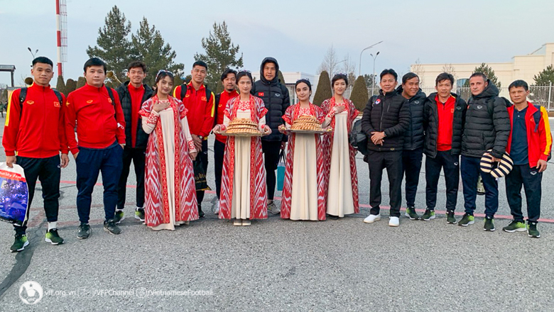ĐT U20 Việt Nam chịu cái lạnh 5 độ C khi tới Uzbekistan tham dự giải châu Á - Ảnh 2