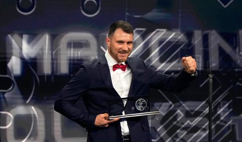Siêu phẩm móc bóng của cầu thủ một chân thắng giải FIFA Puskas 2022 - Ảnh 1