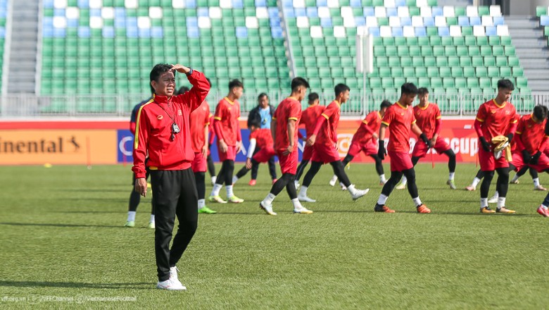 U20 Việt Nam tập luyện giữa trưa, sẵn sàng gây sốc trước U20 Australia - Ảnh 2