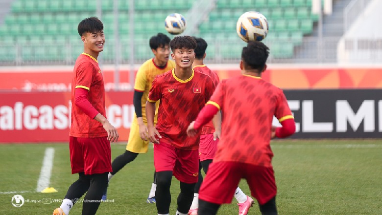 U20 Việt Nam tích cực chuẩn bị, đá hết mình với U20 Iran để vào tứ kết - Ảnh 1