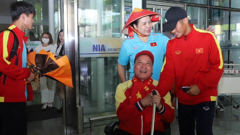 HLV Hoàng Anh Tuấn: U20 Việt Nam dừng bước dù tiếc nhưng vẫn là hành trình đẹp - Ảnh 1