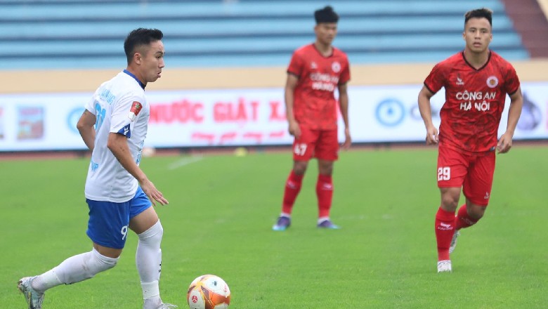 Văn Đức lập siêu phẩm, CAHN FC vẫn thua Nam Định trong ‘mưa bàn thắng’ ở Thiên Trường - Ảnh 1