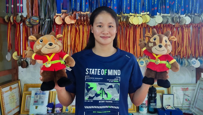 Kình ngư 17 tuổi Võ Thị Mỹ Tiên giành 9 HCV tại giải bơi VĐQG bể 25m - Ảnh 1