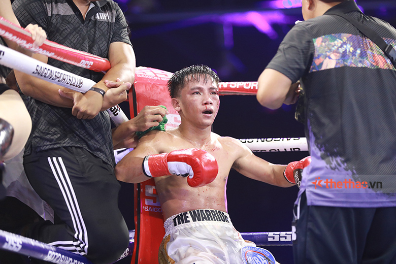 Lê Hữu Toàn đổ máu trong ngày bảo vệ đai WBA châu Á - Ảnh 3
