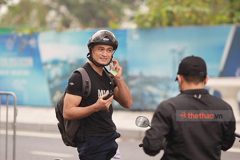 Nguyễn Văn Kamil đi xe cà tàng đến nhà thi đấu trước giờ thượng đài Lion Championship - Ảnh 2