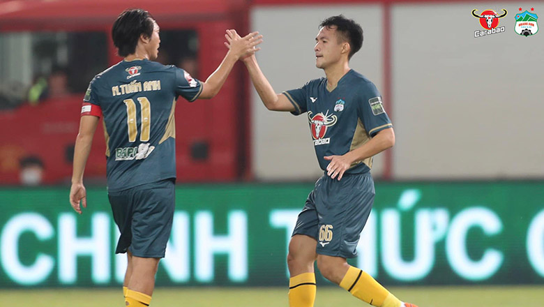 Kết quả bóng đá HAGL vs Khánh Hòa: Tân binh ghi dấu ấn, đội chủ nhà vẫn phải chia điểm - Ảnh 2
