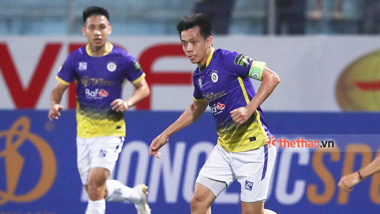 HLV Bandovic khen Văn Quyết hết lời, nói lời ấn tượng về cột mốc 100 bàn thắng tại V.League - Ảnh 2